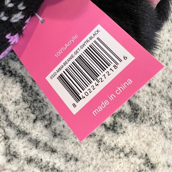 MOMMY & ME❤️Set of 2 New Matching Beanies-Mom has One Faux Fur PomPom Kid Has 2! - Picture 6 of 7